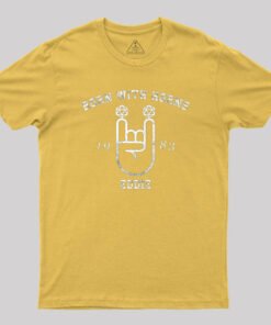 Born with Horns Geek T-Shirt