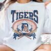 Detroit Baseball Sweatshirt Vintage Detroit Tigers Womens Shirt Detroit Tiger Baseball Shirt Detroit Tigers Logo Shirt Detroit Baseball Team Shirt