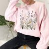 Pressed Flowers Sweatshirt Wildflowers Cottagecore Shirt Vintage Botanical Sweater Pastel Floral Nature Sweatshirt Unique