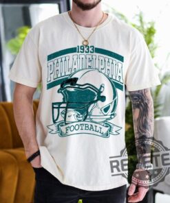 Retro 90S Philadelphia Eagles Football 1933 Sweatshirt Hoodie T Shirt Game Day Tee Gifts For Fan Men Women Sunday Football Tee Shirts Unique
