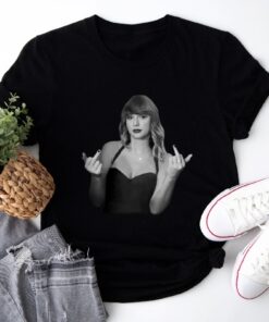 Taylor Swift Middle Finger Shirt Taylor Swift Shirts Taylor Swift Era Tour Merch Taylor Swift 22 Merch Taylor Swift Rep Merch Unique