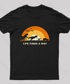 Life Finds a Way Nerd T-Shirt