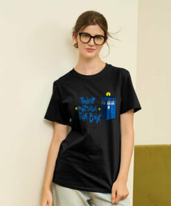 Outside the box Doctor who Geek T-Shirt