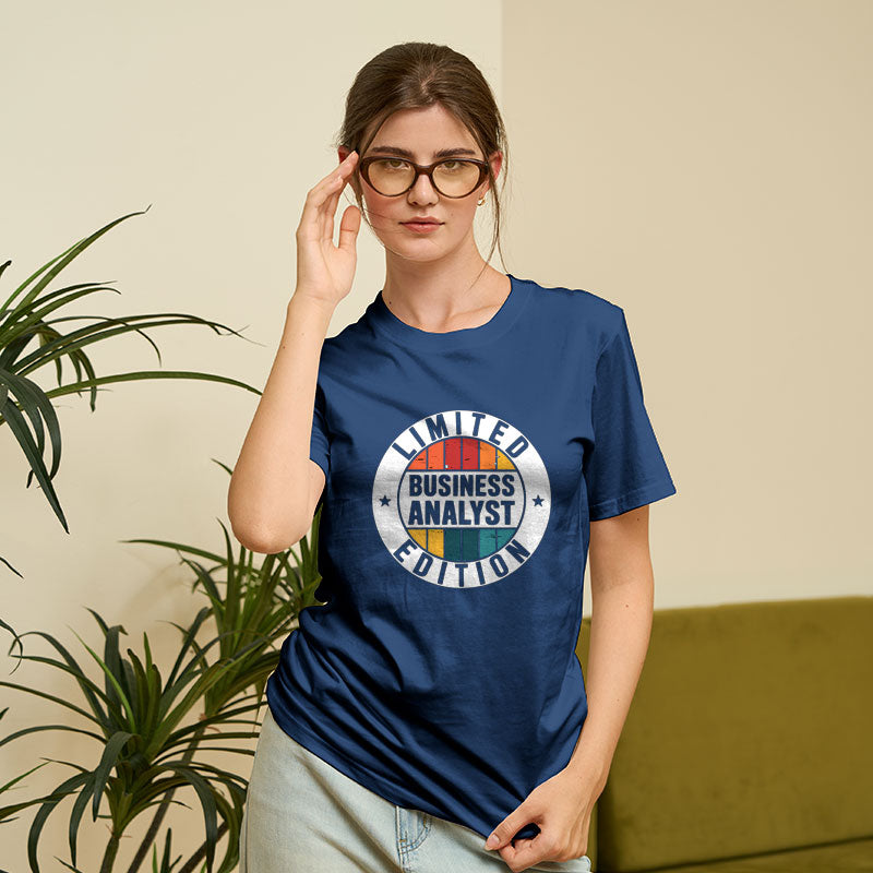 Vintage business analyst Limited Geek T-Shirt Vintage business analyst Limited Geek T-Shirt